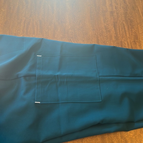 DOLAN women’s Madeleine 8 Pocket Slim Scrub Pants - Picture 9 of 16